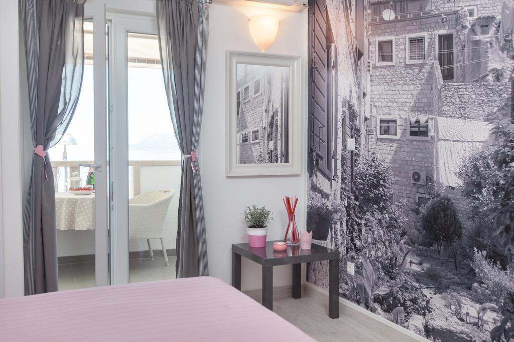Apartments Orka Промайна Екстер'єр фото
