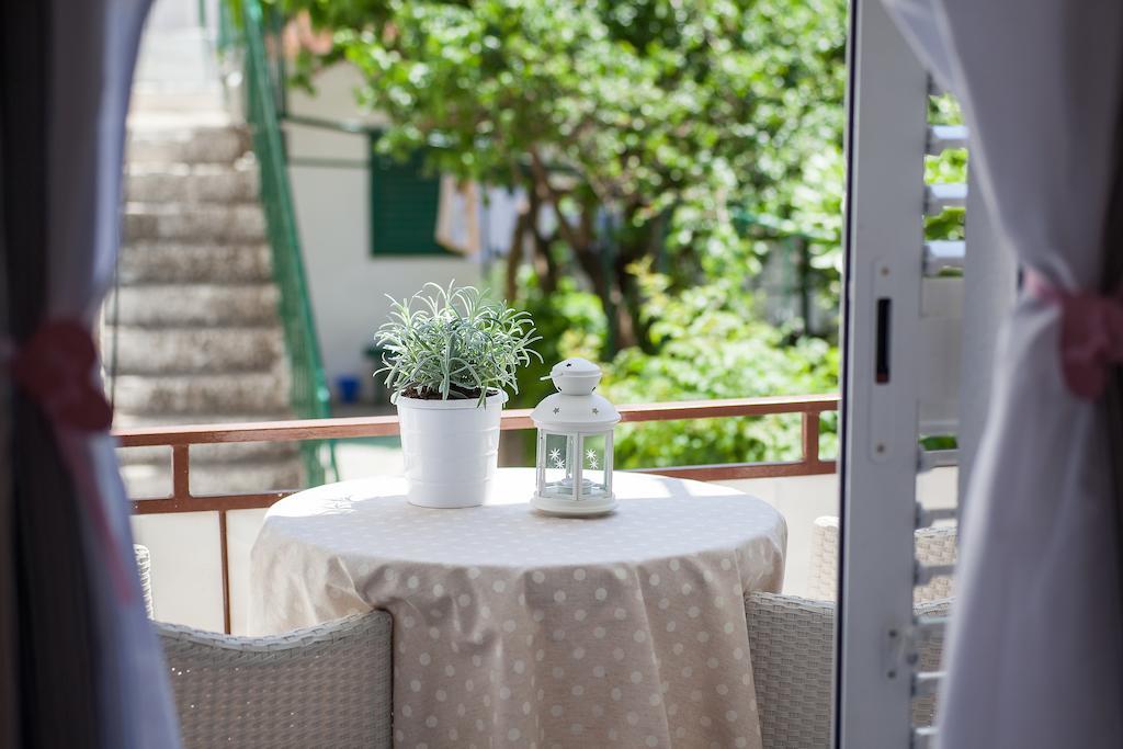 Apartments Orka Промайна Екстер'єр фото